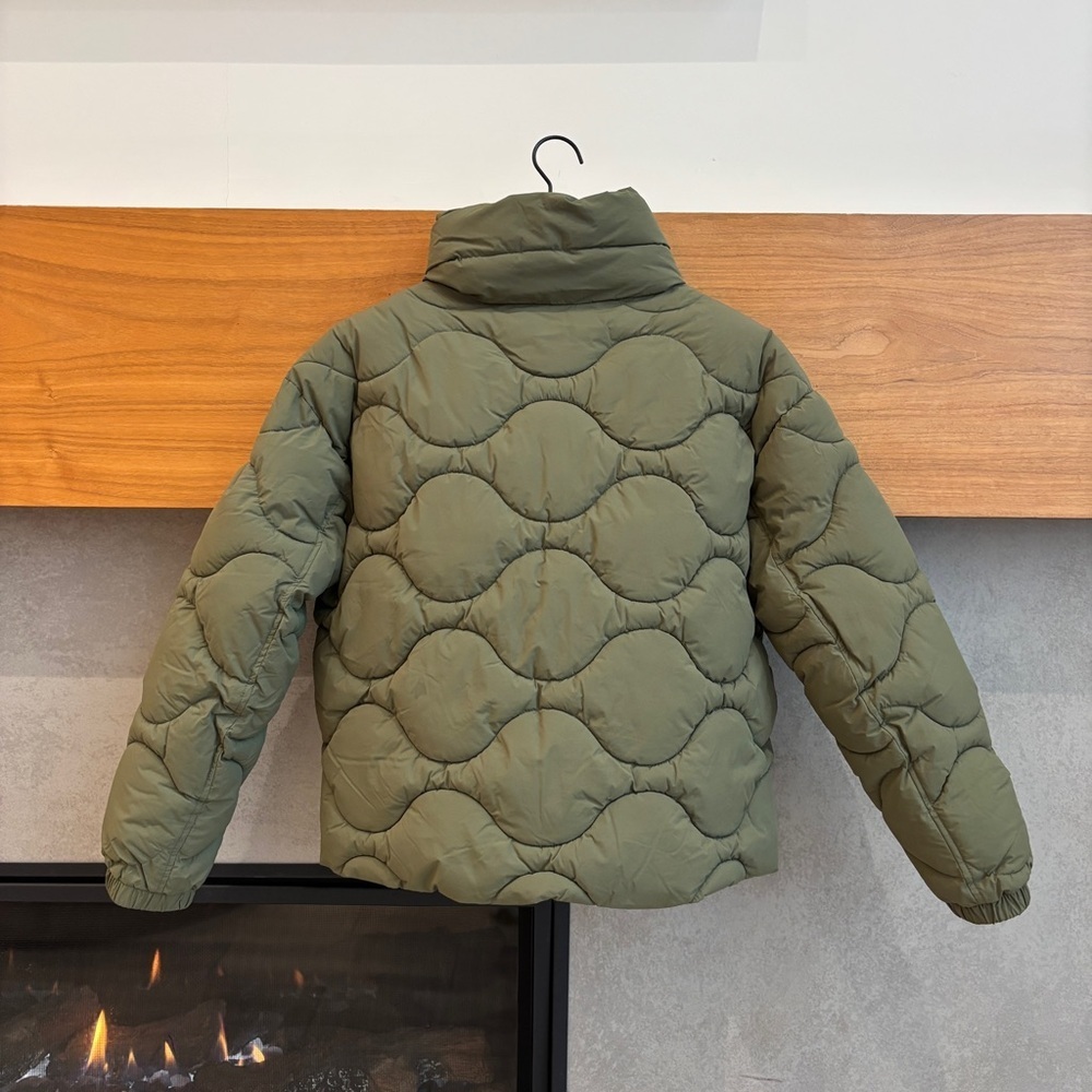 NWOT GAP Relaxed Quilted Nylon Jacket, Size S - Picture 11 of 14